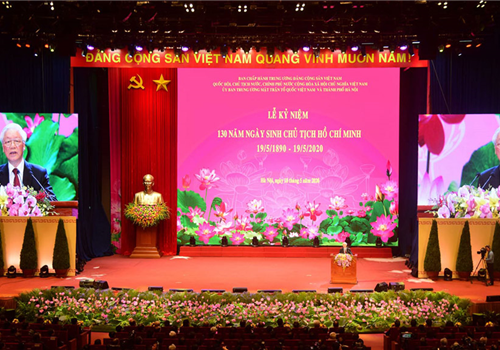Sáng 18-5, tại Trung tâm Hội nghị quốc gia (số 1 Đại lộ Thăng Long, Thủ đô Hà Nội), Ban Chấp hành Trung ương Đảng, Quốc hội, Chủ tịch nước, Chính phủ, Ủy ban Trung ương Mặt trận Tổ quốc Việt Nam và thành phố Hà Nội trọng thể tổ chức Lễ kỷ niệm 130 năm Ngày sinh Chủ tịch Hồ Chí Minh (19/5/1890 - 19/5/2020). Dự buổi lễ có Tổng Bí thư, Chủ tịch nước Nguyễn Phú Trọng; nguyên Tổng Bí thư Nông Đức Mạnh; nguyên Ủy viên Bộ Chính trị, nguyên Chủ tịch nước Trần Đức Lương, Trương Tấn Sang; Ủy viên Bộ Chính trị, Thủ tướng Chính phủ Nguyễn Xuân Phúc; nguyên Ủy viên Bộ Chính trị, nguyên Thủ tướng Chính phủ Nguyễn Tấn Dũng; Ủy viên Bộ Chính trị, Chủ tịch Quốc hội Nguyễn Thị Kim Ngân; nguyên Ủy viên Bộ Chính trị, nguyên Chủ tịch Quốc hội Nguyễn Văn An, Nguyễn Sinh Hùng; Ủy viên Bộ Chính trị, Thường trực Ban Bí thư Trần Quốc Vượng; Bí thư Trung ương Đảng, Chủ tịch Ủy ban Trung ương Mặt trận Tổ quốc Việt Nam Trần Thanh Mẫn. Đại biểu thành phố Hà Nội có Ủy viên Bộ Chính trị, Bí thư Thành ủy, Trưởng đoàn đại biểu Quốc hội thành phố Vương Đình Huệ; Ủy viên Trung ương Đảng, Phó Bí thư Thường trực Thành ủy Ngô Thị Thanh Hằng; Ủy viên Trung ương Đảng, Phó Bí thư Thành ủy, Chủ tịch UBND thành phố Nguyễn Đức Chung; Phó Bí thư Thành ủy, Chủ tịch HĐND thành phố Nguyễn Thị Bích Ngọc; Phó Bí thư Thành ủy Đào Đức Toàn.