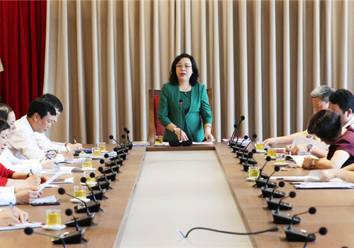 Chiều 20-5, Ủy viên Trung ương Đảng, Phó Bí thư Thường trực Thành ủy Ngô Thị Thanh Hằng cùng đoàn công tác số 2 của Ban Thường vụ Thành ủy Hà Nội đã làm việc với Ban Thường vụ Đảng ủy Khối các cơ quan thành phố, kiểm tra tình hình, kết quả công tác lãnh đạo, chỉ đạo tổ chức đại hội đảng bộ các cấp, tiến tới Đại hội Đảng bộ Khối, nhiệm kỳ 2020-2025.