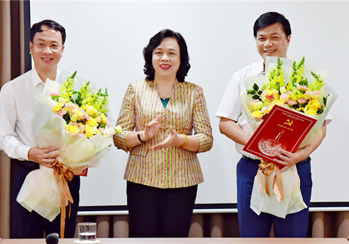 Chiều 28-5, đồng chí Ngô Thị Thanh Hằng, Ủy viên Trung ương Đảng, Phó Bí thư Thường trực Thành ủy Hà Nội chủ trì Hội nghị công bố Quyết định về công tác cán bộ tại Ủy ban Kiểm tra Thành ủy.


