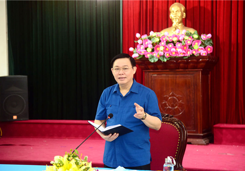 Sáng 05-5, đồng chí Vương Đình Huệ, Ủy viên Bộ Chính trị, Bí thư Thành ủy, Trưởng đoàn đại biểu Quốc hội thành phố Hà Nội làm việc với Ban Thường vụ Huyện ủy Đan Phượng về kết quả thực hiện nhiệm vụ chính trị thời gian qua, nhiệm vụ trọng tâm thời gian tới; công tác phòng, chống dịch Covid-19; công tác chỉ đạo Đại hội Đảng bộ các cấp tiến tới Đại hội lần thứ XXIV Đảng bộ huyện, nhiệm kỳ 2020-2025.