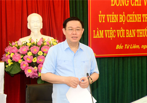 Sáng 06-5, đồng chí Vương Đình Huệ, Ủy viên Bộ Chính trị, Bí thư Thành ủy, Trưởng đoàn đại biểu Quốc hội thành phố Hà Nội làm việc với Ban Thường vụ Quận ủy Bắc Từ Liêm về kết quả thực hiện nhiệm vụ chính trị thời gian qua, nhiệm vụ trọng tâm thời gian tới; công tác phòng, chống dịch Covid-19; công tác chỉ đạo Đại hội Đảng bộ các cấp tiến tới Đại hội lần thứ II Đảng bộ Quận, nhiệm kỳ 2020-2025.