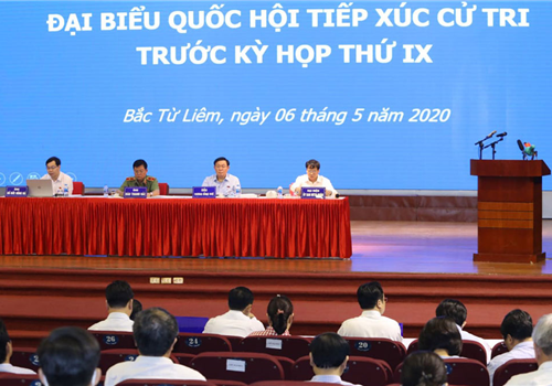 Chiều 06-5, đồng chí Vương Đình Huệ, Ủy viên Bộ Chính trị, Bí thư Thành ủy, Trưởng đoàn đại biểu Quốc hội thành phố Hà Nội cùng các đại biểu Quốc hội thuộc Đơn vị bầu cử số 5 thành phố Hà Nội đã tiếp xúc cử tri quận Bắc Từ Liêm trước Kỳ họp thứ chín, Quốc hội khóa XIV.

