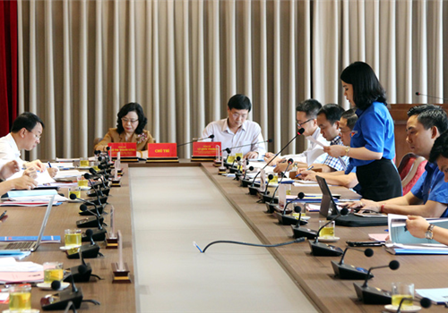 Chiều 07-5, Ủy viên Trung ương Đảng, Phó Bí thư Thường trực Thành ủy Hà Nội Ngô Thị Thanh Hằng và Ủy viên dự khuyết Trung ương Đảng, Bí thư Thứ nhất Trung ương Đoàn Lê Quốc Phong cùng chủ trì Hội nghị khảo sát của Trung ương Đoàn tại thành phố Hà Nội, đánh giá kết quả 10 năm Đoàn Thanh niên cộng sản Hồ Chí Minh các cấp thực hiện Quy chế cán bộ Đoàn.