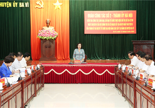 Sáng 12-6, Ủy viên Trung ương Đảng, Phó Bí thư Thường trực Thành ủy Ngô Thị Thanh Hằng đã kiểm tra tình hình, kết quả thực hiện Chương trình số 02 trên địa bàn huyện Ba Vì; tham quan mô hình chăn nuôi đà điểu ở xã Vân Hòa; làm việc với Ban Thường vụ Huyện ủy Ba Vì về công tác lãnh đạo, chỉ đạo, tổ chức thực hiện Chỉ thị số 35-CT/TƯ ngày 30-5-2019 của Bộ Chính trị về “Đại hội đảng bộ các cấp tiến tới Đại hội đại biểu toàn quốc lần thứ XIII của Đảng” và Kế hoạch số 155-KH/TU ngày 8-7-2019 của Thành ủy Hà Nội về “Tổ chức Đại hội Đảng bộ các cấp tiến tới Đại hội đại biểu lần thứ XVII Đảng bộ thành phố Hà Nội”. 