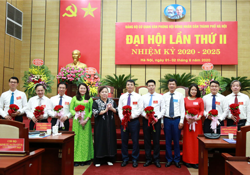 Sáng 02-6, Phó Bí thư Thành ủy, Chủ tịch HĐND thành phố Hà Nội Nguyễn Thị Bích Ngọc dự Đại hội lần thứ II Đảng bộ cơ quan Văn phòng HĐND Thành phố nhiệm kỳ 2020-2025.