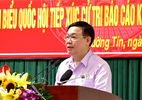 Chiều 25-6, đồng chí Vương Đình Huệ, Ủy viên Bộ Chính trị, Bí thư Thành ủy, Trưởng đoàn đại biểu Quốc hội thành phố Hà Nội đã tiếp xúc cử tri huyện Thường Tín về kết quả kỳ họp thứ chín, Quốc hội khóa XIV.