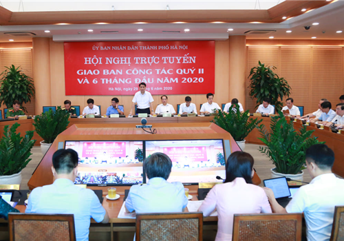 Ngày 29-6, phát biểu kết luận Hội nghị trực tuyến giao ban công tác quý II và 6 tháng đầu năm 2020 của UBND Thành phố, Ủy viên Trung ương Đảng, Phó Bí thư Thành ủy, Chủ tịch UBND thành phố Hà Nội Nguyễn Đức Chung yêu cầu các sở, ngành thành phố tập trung thực hiện các giải pháp đồng bộ để phát triển kinh tế - xã hội trong thời gian còn lại của năm 2020.