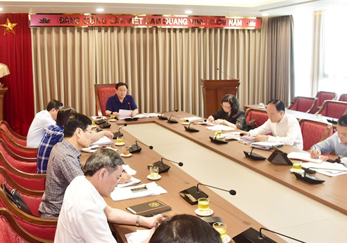 Chiều 16-7, Ban Chỉ đạo Chương trình số 07-CT/TU của Thành ủy Hà Nội khóa XVI về “Nâng cao hiệu quả công tác phòng, chống tham nhũng; thực hành tiết kiệm, chống lãng phí giai đoạn 2016-2020” tổ chức Hội nghị sơ kết 6 tháng đầu năm 2020. Đồng chí Vương Đình Huệ, Ủy viên Bộ Chính trị, Bí thư Thành ủy, Trưởng đoàn đại biểu Quốc hội Thành phố, Trưởng ban Chỉ đạo chủ trì Hội nghị. Tham dự Hội nghị có đồng chí Ngô Thị Thanh Hằng, Ủy viên Trung ương Đảng, Phó Bí thư Thường trực Thành ủy, Phó Trưởng ban Thường trực Ban Chỉ đạo Chương trình 07-CTr/TU; các thành viên Ban Chỉ đạo; lãnh đạo một số sở, ban, ngành, cơ quan, đơn vị thuộc Khối nội chính Thành phố.
