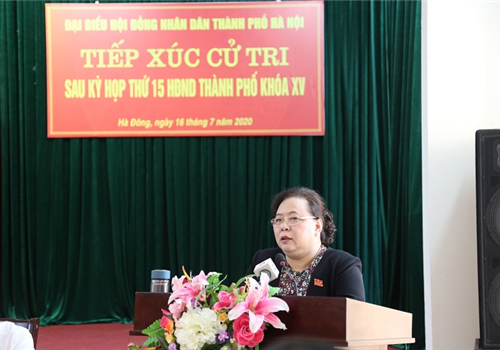 Chiều 16-7, Phó Bí thư Thành ủy, Chủ tịch HĐND thành phố Hà Nội Nguyễn Thị Bích Ngọc cùng tổ đại biểu HĐND Thành phố, đơn vị bầu cử số 10 đã tiếp xúc cử tri quận Hà Đông sau Kỳ họp thứ 15, HĐND Thành phố khóa XV. Cùng dự có đại diện lãnh đạo Ủy ban Mặt trận Tổ quốc Việt Nam Thành phố và các sở, ngành.