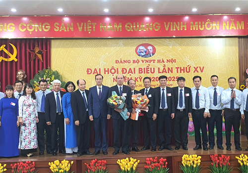 Sáng 21-7, Đại hội đại biểu lần thứ XV Đảng bộ VNPT Hà Nội, nhiệm kỳ 2020-2025, tiến hành phiên chính thức. Dự Đại hội có Phó Bí thư Thành ủy Hà Nội Đào Đức Toàn và đại diện lãnh đạo các ban Đảng Thành ủy. 