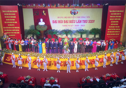 Sáng 28-7, Đại hội đại biểu lần thứ XXIV Đảng bộ huyện Thường Tín, nhiệm kỳ 2020-2025 tiến hành phiên chính thức. Tới dự Đại hội có Phó Bí thư Thành ủy Hà Nội Đào Đức Toàn; các đồng chí Ủy viên Ban Thường vụ Thành ủy: Trưởng ban Tổ chức Thành ủy Vũ Đức Bảo, Tư lệnh Bộ Tư lệnh Thủ đô Hà Nội - Thiếu tướng Nguyễn Quốc Duyệt; Phó Chủ tịch HĐND Thành phố Phùng Thị Hồng Hà.