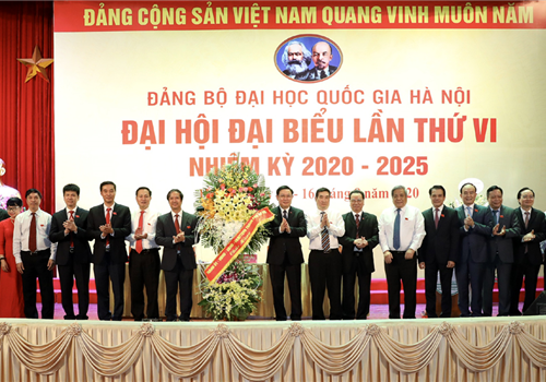 Sáng 16-8, Đại hội đại biểu lần thứ VI Đảng bộ Đại học Quốc gia Hà Nội, nhiệm kỳ 2020-2025, tiến hành phiên làm việc chính thức. Đồng chí Vương Đình Huệ, Ủy viên Bộ Chính trị, Bí thư Thành ủy, Trưởng đoàn đại biểu Quốc hội thành phố Hà Nội dự và chỉ đạo Đại hội.

