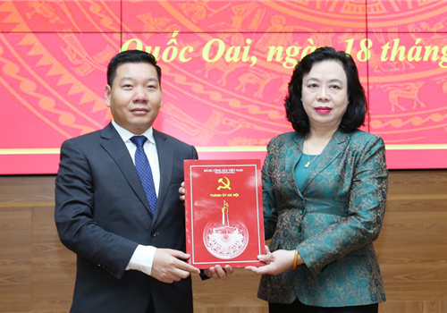 Sáng 18-8, tại Huyện ủy Quốc Oai, Ủy viên Trung ương Đảng, Phó Bí thư Thường trực Thành ủy Hà Nội Ngô Thị Thanh Hằng đã chủ trì Hội nghị công bố các Quyết định của Ban Thường vụ Thành ủy về công tác cán bộ.