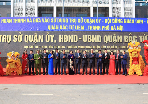 Chiều 19-1, Phó Bí thư Thường trực Thành ủy Nguyễn Thị Tuyến; Ủy viên Ban Thường vụ Thành ủy, Phó Chủ tịch Thường trực UBND Thành phố Lê Hồng Sơn đã dự lễ công bố hoàn thành và đưa vào sử dụng trụ sở Quận ủy, HĐND, UBND quận Bắc Từ Liêm.