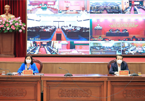 Ngày 18-10, Ủy ban Kiểm tra Trung ương tổ chức Hội nghị trực tuyến toàn quốc sơ kết công tác kiểm tra, giám sát và thi hành kỷ luật của Đảng 9 tháng năm 2021 và triển khai nhiệm vụ 3 tháng cuối năm 2021. Ủy viên Bộ Chính trị, Bí thư Trung ương Đảng, Chủ nhiệm Ủy ban Kiểm tra Trung ương Trần Cẩm Tú chủ trì Hội nghị.
