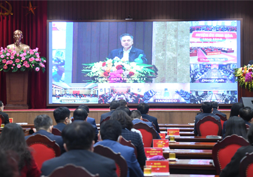 Ngày 18-11, Ban Thường vụ Thành ủy Hà Nội tổ chức Hội nghị trực tiếp kết hợp trực tuyến toàn thành phố quán triệt, triển khai một số văn bản mới ban hành của Trung ương và Thành ủy Hà Nội về công tác xây dựng Đảng.