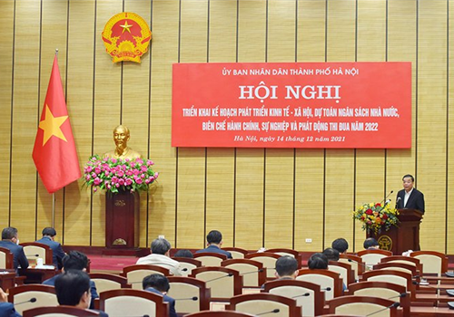 Chiều 14-12, UBND thành phố Hà Nội tổ chức Hội nghị triển khai kế hoạch phát triển kinh tế - xã hội, dự toán ngân sách nhà nước, biên chế hành chính, sự nghiệp và phát động phong trào thi đua năm 2022. 
