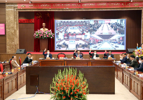 Ủy viên Bộ Chính trị, Bí thư Thành ủy Hà Nội Đinh Tiến Dũng ngày 3-12 đã ký ban hành Nghị quyết Hội nghị lần thứ sáu, Ban Chấp hành Đảng bộ thành phố (khóa XVII).