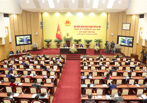 Sáng 7-12, HĐND thành phố Hà Nội khóa XVI đã khai mạc kỳ họp thứ ba để xem xét về tình hình thực hiện nhiệm vụ kinh tế - xã hội, an ninh - quốc phòng năm 2021; quyết định phương hướng, nhiệm vụ kinh tế - xã hội, an ninh - quốc phòng, thu - chi ngân sách năm 2022 của thành phố; xem xét, quyết định một số nội dung thuộc thẩm quyền của HĐND thành phố. 