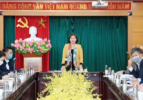 Sáng 2-2, Đoàn kiểm tra số 1 của Ban Thường vụ Thành ủy Hà Nội do Ủy viên Trung ương Đảng, Phó Bí thư Thường trực Thành ủy Nguyễn Thị Tuyến làm Trưởng đoàn đã kiểm tra công tác phòng, chống dịch Covid-19 trên địa bàn quận Hà Đông và huyện Thanh Trì.