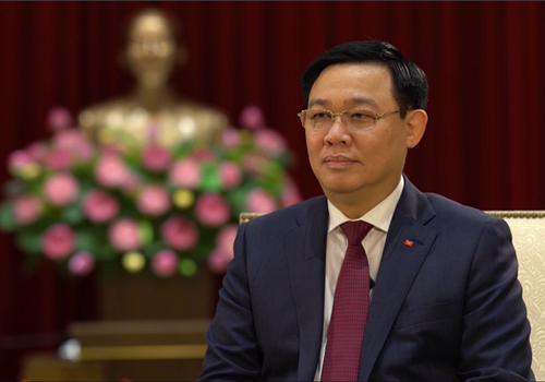 Trong không khí náo nức chào đón xuân mới Tân Sửu 2021, đồng chí Vương Đình Huệ, Ủy viên Bộ Chính trị, Bí thư Thành ủy, Trưởng đoàn Đại biểu Quốc hội Thành phố Hà Nội đã dành thời gian trả lời phỏng vấn để chia sẻ về những định hướng, nhiệm vụ mục tiêu phát triển của Thủ đô trong năm mới.