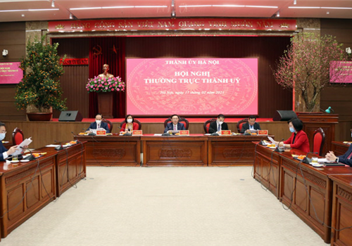 Văn phòng Thành ủy vừa ban hành văn bản số 133 thông báo Kết luận cuộc họp của Thường trực Thành ủy ngày 17-2 nghe Ban ban cán sự Đảng UBND Thành phố báo cáo về tình hình Thành phố trong dịp Tết nguyên đán Tân Sửu 2021. Theo đó, Thường trực Thành ủy ghi nhận, đánh giá cao sự nỗ lực, cố gắng và cảm ơn các cấp, các ngành từ Thành phố đến xã, phường, thôn, tổ dân phổ trong công tác tổ chức phục vụ nhân dân đón Tết Nguyên đán Tân Sửu 2021 và trong công tác phòng, chống dịch, nhất là các lực lượng tuyến đầu phòng, chống dịch.
