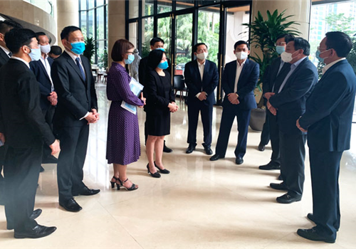 Ngày 3-2, Đoàn kiểm tra số 4 của Ban Thường vụ Thành ủy do Phó Bí thư Thành ủy Nguyễn Văn Phong làm Trưởng đoàn đã kiểm tra công tác phòng, chống dịch Covid-19 tại quận Nam Từ Liêm. Cùng đi có đại diện lãnh đạo các sở, ngành Thành phố. 