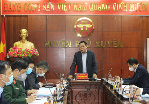 Chiều 5-2, Đoàn kiểm tra số 4 của Ban Thường vụ Thành ủy Hà Nội do Phó Bí thư Thành ủy Nguyễn Văn Phong làm Trưởng đoàn, đã kiểm tra công tác phòng, chống dịch Covid-19 trên địa bàn huyện Phú Xuyên. Tham gia Đoàn kiểm tra còn có đại diện các sở, ngành Thành phố.