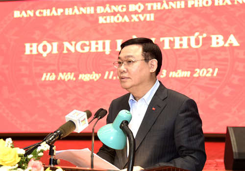Với tinh thần trách nhiệm cao, sau một ngày làm việc rất khẩn trương, tích cực, Hội nghị Ban Chấp hành Đảng bộ Thành phố lần thứ 3 đã hoàn thành toàn bộ nội dung chương trình đề ra và thành công rất tốt đẹp. Phát biểu kết luận Hội nghị, Bí thư Thành uỷ Vương Đình Huệ ghi nhận đánh giá cao ý kiến tâm huyết, trí tuệ của các đồng chí Thành ủy viên và đại biểu tham dự vào các tờ trình, báo cáo của Ban Thường vụ Thành ủy. Đồng thời chỉ đạo, định hướng những công việc trọng tâm Đảng bộ Thành phố cần thực hiện trong thời gian tới.
