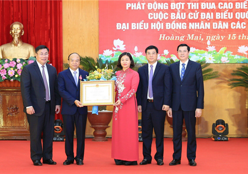 Sáng 15-3, quận Hoàng Mai tổ chức Hội nghị tổng kết phong trào thi đua năm 2020, phát động đợt thi đua cao điểm tổ chức thành công cuộc bầu cử đại biểu Quốc hội khóa XV và đại biểu HĐND các cấp nhiệm kỳ 2021-2026. Ủy viên Trung ương Đảng, Phó Bí thư Thường trực Thành ủy, Phó Chủ tịch Ủy ban Bầu cử thành phố Hà Nội Nguyễn Thị Tuyến dự và chỉ đạo Hội nghị.