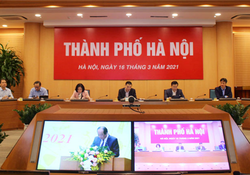 Ủy viên Bộ chính trị , Thủ tướng Chính phủ Nguyễn Xuân Phúc chủ trì Hội nghị trực tuyến tổng kết 5 năm hoạt động của Tổ công tác của Thủ tướng Chính phủ. Dự Hội nghị tại điểm cầu Hà Nội có Ủy viên Trung ương Đảng, Phó Bí thư Thành ủy, Chủ tịch UBND Thành phố Chu Ngọc Anh, cùng đại diện các sở, ngành liên quan của Thành phố.