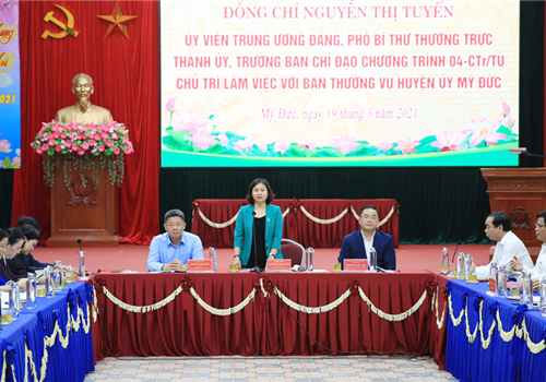 Uỷ viên Trung ương Đảng, Phó Bí thư Thường trực Thành uỷ Nguyễn Thị Tuyến, Trưởng ban Chỉ đạo Chương trình 04 về “Đẩy mạnh thực hiện hiệu quả Chương trình mục tiêu quốc gia xây dựng nông thôn mới gắn với cơ cấu lại ngành nông nghiệp và phát triển kinh tế nông thôn, nâng cao đời sống vật chất, tinh thần của nông dân giai đoạn 2021-2025" đã chủ trì buổi làm việc với Ban Thường vụ Huyện uỷ Mỹ Đức về kết quả xây dựng nông thôn mới và 1 số nhiệm vụ trọng tâm trong thời gian tới.
