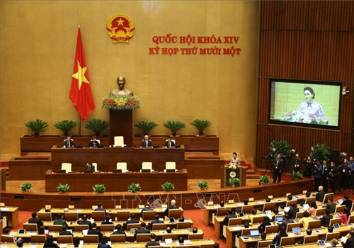 Đúng 9h sáng 24-3, tại Phòng họp Diên Hồng, Nhà Quốc hội, Kỳ họp thứ 11, Quốc hội khóa XIV chính thức khai mạc. Đây là kỳ họp cuối cùng của nhiệm kỳ Quốc hội khóa XIV, nên bên cạnh công tác xây dựng pháp luật, xem xét, quyết định các vấn đề quan trọng của đất nước, Quốc hội còn tập trung thời gian cho tổng kết công tác nhiệm kỳ của các cơ quan Nhà nước, Quốc hội và Chính phủ. Đặc biệt, tại kỳ họp này, Quốc hội cũng dành nhiều thời gian để kiện toàn nhân sự lãnh đạo Nhà nước.
