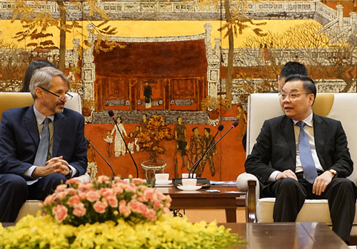 Sáng 26-3, đồng chí Chu Ngọc Anh, Ủy viên Trung ương Đảng, Phó Bí thư Thành ủy, Chủ tịch UBND Thành phố đã có buổi tiếp ông Kyle F. Kelhofer - Giám đốc quốc gia cấp cao khu vực Việt Nam, Lào, Campuchia của Tổ chức Tài chính quốc tế IFC.

