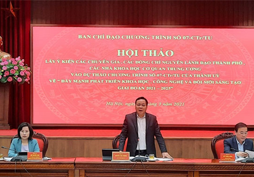 Ngày 5-3, Ban Chỉ đạo Chương trình số 07-CTr/TU của Thành ủy Hà Nội tổ chức Hội thảo khoa học xin ý kiến các chuyên gia, các đồng chí nguyên lãnh đạo Thành phố, các nhà khoa học cơ quan Trung ương vào dự thảo Chương trình số 07-CTr/TU của Thành ủy về “Đẩy mạnh phát triển khoa học, công nghệ và đổi mới sáng tạo giai đoạn 2021-2025”. Đồng chí Nguyễn Văn Phong, Phó Bí thư Thành ủy, Trưởng ban Chỉ đạo Chương trình số 07-CTr/TU chủ trì Hội nghị. 