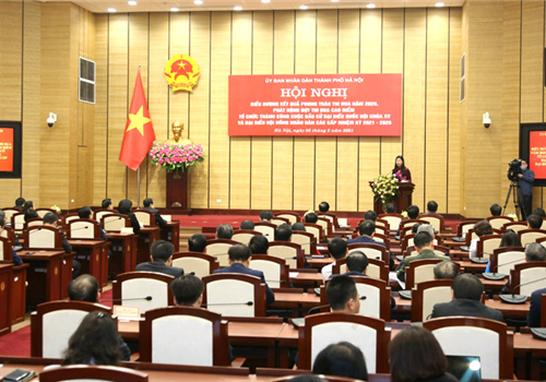 UBND Thành phố trọng thể tổ chức Hội nghị biểu dương kết quả phong trào thi đua năm 2020, phát động đợt thi đua cao điểm tổ chức thành công cuộc bầu cử đại biểu Quốc hội khóa 15 và HĐND các cấp nhiệm kỳ 2021-2026.