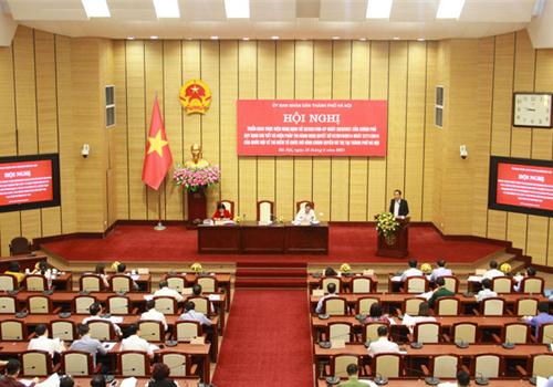 Sáng 15-4, UBND thành phố Hà Nội tổ chức Hội nghị triển khai thực hiện Nghị định số 32/2021/NĐ-CP, ngày 29-3-2021 của Chính phủ quy định chi tiết và biện pháp thi hành Nghị quyết số 97/2019/QH14, ngày 27-11-2019 của Quốc hội về thí điểm tổ chức mô hình chính quyền đô thị tại thành phố Hà Nội.

