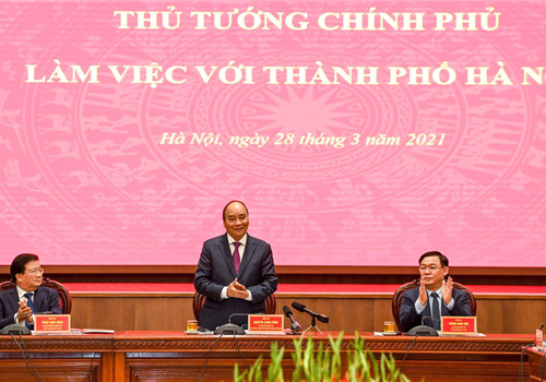 Chiều 28-3, Ủy viên Bộ Chính trị, Thủ tướng Chính phủ Nguyễn Xuân Phúc đã chủ trì buổi làm việc với Thành ủy, HĐND, UBND thành phố Hà Nội về tình hình phát triển kinh tế - xã hội 3 tháng đầu năm và nhiệm vụ trọng tâm 9 tháng cuối năm 2021. 