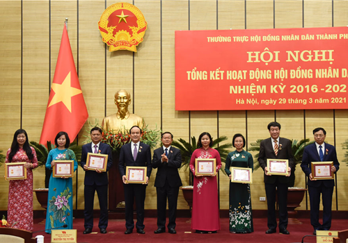 Ngay sau bế mạc kỳ họp thứ 19, HĐND Thành phố đã tổ chức Hội nghị tổng kết hoạt động HĐND các cấp Thành phố nhiệm kỳ 2021-2026.
