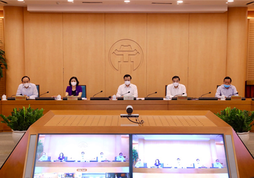 Chiều 10-5, Thường trực Thành ủy Hà Nội chủ trì Hội nghị trực tuyến với UBND thành phố, Ban Chỉ đạo công tác phòng, chống dịch Covid-19 Thành phố, lãnh đạo các sở, ban, ngành và các quận, huyện, thị xã về công tác phòng, chống dịch Covid-19.