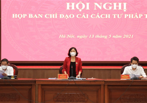 Sáng 13-5, Ủy viên Trung ương Đảng, Phó Bí thư Thường trực Thành ủy Nguyễn Thị Tuyến, Trưởng ban Chỉ đạo cải cách tư pháp Thành ủy chủ trì Hội nghị của Ban Chỉ đạo, nghe báo cáo về phương án xây dựng, cải tạo trụ sở làm việc của các cơ quan tư pháp.
