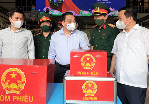 Chiều 20-5, Đoàn công tác số 1 của Ban Thường vụ Thành ủy Hà Nội do đồng chí Chu Ngọc Anh, Ủy viên Trung ương Đảng, Phó Bí thư Thành ủy, Chủ tịch UBND thành phố, Phó Chủ tịch Ủy ban Bầu cử thành phố Hà Nội làm Trưởng đoàn đã làm việc với quận Đống Đa về công tác bầu cử đại biểu Quốc hội khóa XV và đại biểu HĐND các cấp nhiệm kỳ 2021-2026; công tác phòng, chống dịch Covid-19 trên địa bàn.