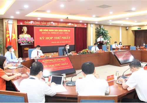 Sáng 29-6, HĐND quận Đống Đa khóa XX, nhiệm kỳ 2021-2026 đã tổ chức kỳ họp thứ nhất. Dự kỳ họp có Ủy viên Trung ương Đảng, Phó Bí thư Thành ủy, Chủ tịch UBND thành phố Hà Nội Chu Ngọc Anh; đại diện lãnh đạo HĐND thành phố Hà Nội và các đại biểu HĐND quận Đống Đa khóa XX.