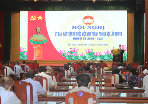 Sáng 6-7, Ủy ban MTTQ Việt Nam thành phố Hà Nội tổ chức Hội nghị lần thứ VII, nhiệm kỳ 2019-2024; sơ kết công tác Mặt trận 6 tháng đầu năm, nhiệm vụ trọng tâm 6 tháng cuối năm 2021; tổng kết công tác bầu cử đại biểu Quốc hội khóa XV và đại biểu HĐND các cấp nhiệm kỳ 2021-2026; tổng kết vận động ủng hộ Quỹ “Vì biển, đảo Việt Nam” năm 2021.  Phó Bí thư Thành ủy Hà Nội Nguyễn Văn Phong dự và phát biểu chỉ đạo Hội nghị. 