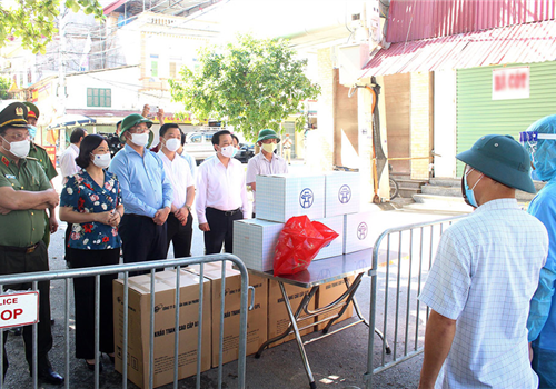 Chiều 9-7, Ủy viên Trung ương Đảng, Phó Bí thư Thường trực Thành ủy Hà Nội Nguyễn Thị Tuyến đã kiểm tra công tác phòng, chống dịch Covid-19 trên địa bàn huyện Mỹ Đức.