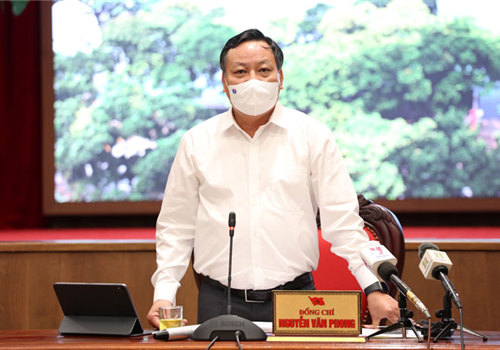 Tại cuộc họp báo chiều 20-8, Phó Bí thư Thành ủy Nguyễn Văn Phong, Phó Chỉ huy trưởng Thường trực Sở Chỉ huy phòng, chống dịch Covid-19 thành phố Hà Nội cho biết, Ban Thường vụ Thành ủy đã họp biểu quyết thống nhất trên cơ sở đề xuất, báo cáo của Ban Cán sự Đảng UBND Thành phố tiếp tục thực hiện giãn cách xã hội trên toàn địa bàn Thành phố theo Chỉ thị số 16/CT-TTg, ngày 31-3-2020 của Thủ tướng Chính phủ đến 6h ngày 6-9-2021.