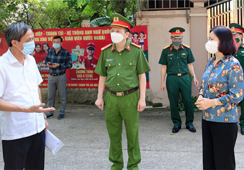 Sáng 21-8, Ủy viên Trung ương Đảng, Phó Bí thư Thường trực Thành ủy Nguyễn Thị Tuyến tiếp tục kiểm tra đột xuất công tác phòng, chống dịch Covid-19 trên địa bàn huyện Thanh Trì. 
