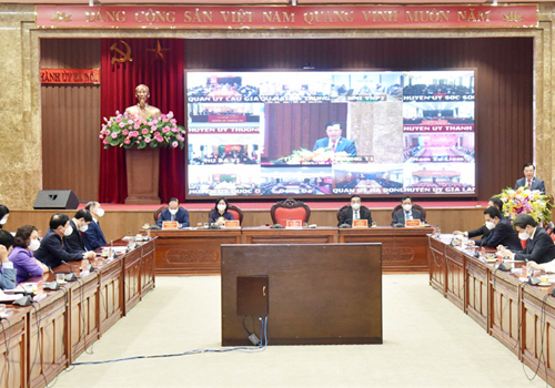 Sáng 8-1, Thành ủy Hà Nội tổ chức Hội nghị trực tiếp kết hợp trực tuyến tổng kết công tác xây dựng Đảng năm 2021, triển khai nhiệm vụ năm 2022; thay thế cho 6 hội nghị tổng kết năm của 5 ban Đảng và Văn phòng Thành ủy.