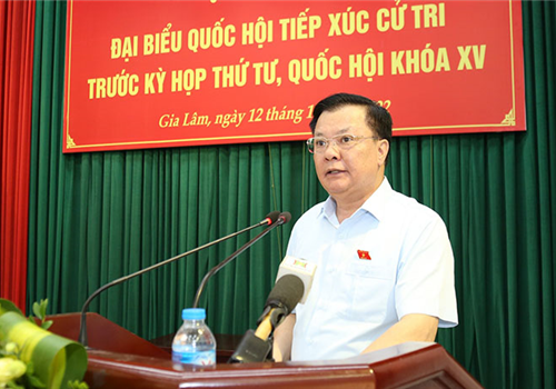 Sáng 12-10, tại trụ sở HĐND - UBND xã Đa Tốn, đồng chí Đinh Tiến Dũng, Ủy viên Bộ Chính trị, Bí thư Thành ủy, Trưởng đoàn đại biểu Quốc hội thành phố Hà Nội cùng các đại biểu Quốc hội thuộc Đơn vị bầu cử số 4 tiếp xúc cử tri huyện Gia Lâm trước kỳ họp thứ tư, Quốc hội khóa XV.