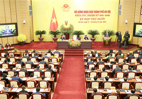 Sáng 7-12, HĐND thành phố Hà Nội khóa XVI đã khai mạc kỳ họp thứ mười để xem xét, quyết định một số nội dung thuộc thẩm quyền của HĐND thành phố.